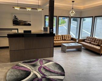 Waterways, A Boutique Hotel - Powell River - Reception
