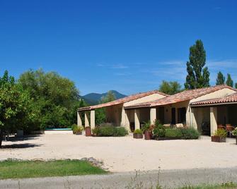 Gîte Jaune - Banne - Edificio