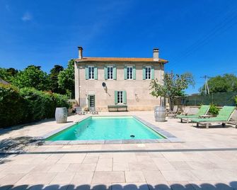 Printemps - Olonzac - Piscina