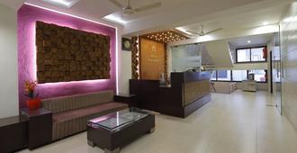 Hotel Good Night - Ahmedabad - Lobby