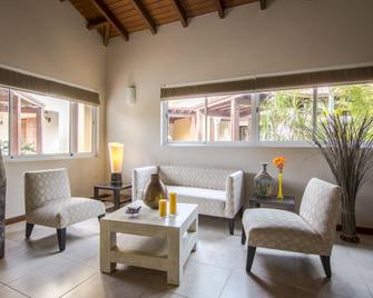 Costa Esmeralda Village - Noord - Living room