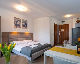 Rentplanet - Apartamenty Okrzei - Szklarska Poręba - Bedroom