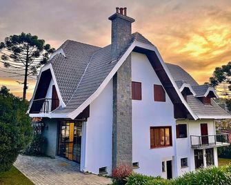 Casa Três Rios - Campos do Jordão - Campos do Jordão - Building