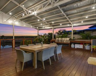 6 Kestrel Place - Exmouth - Balcony