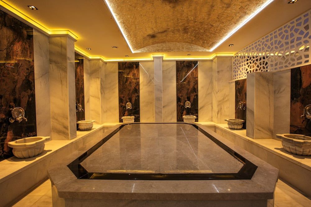 رامادا هوتل آند سويتس باي ويندام كوساداسي