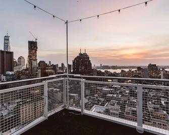 Comfort and Convenience! Pet-friendly Property, Near One World Trade Center - New York - Balcony