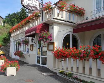 Logis Hotel Restaurant Du Commerce - Pont-d'Ouilly - Building