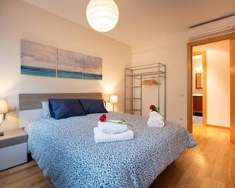Stay Barcelona Maragall - Barcelona - Bedroom