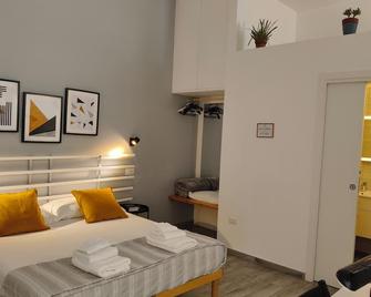 Trani La Grazia B&b - Trani - Habitación