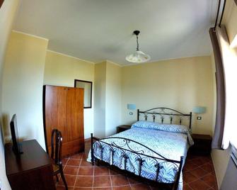 Masseria Petrella - Satriano - Slaapkamer