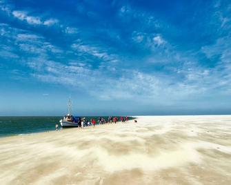 Gud Jard Lodge Nr 06 - Design-Ferienhaus mit exklusiver Ausstattung - Pellworm - Strand