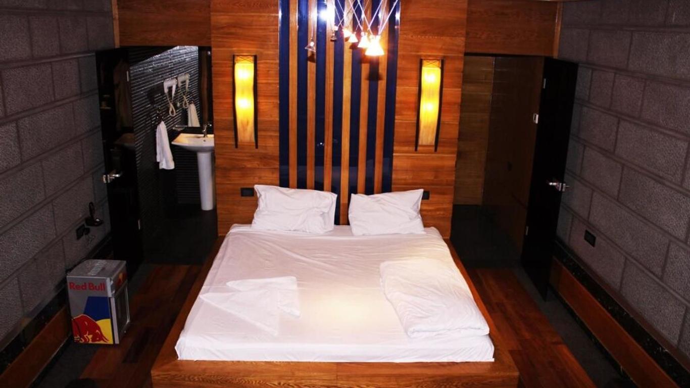 Baxos Hotel