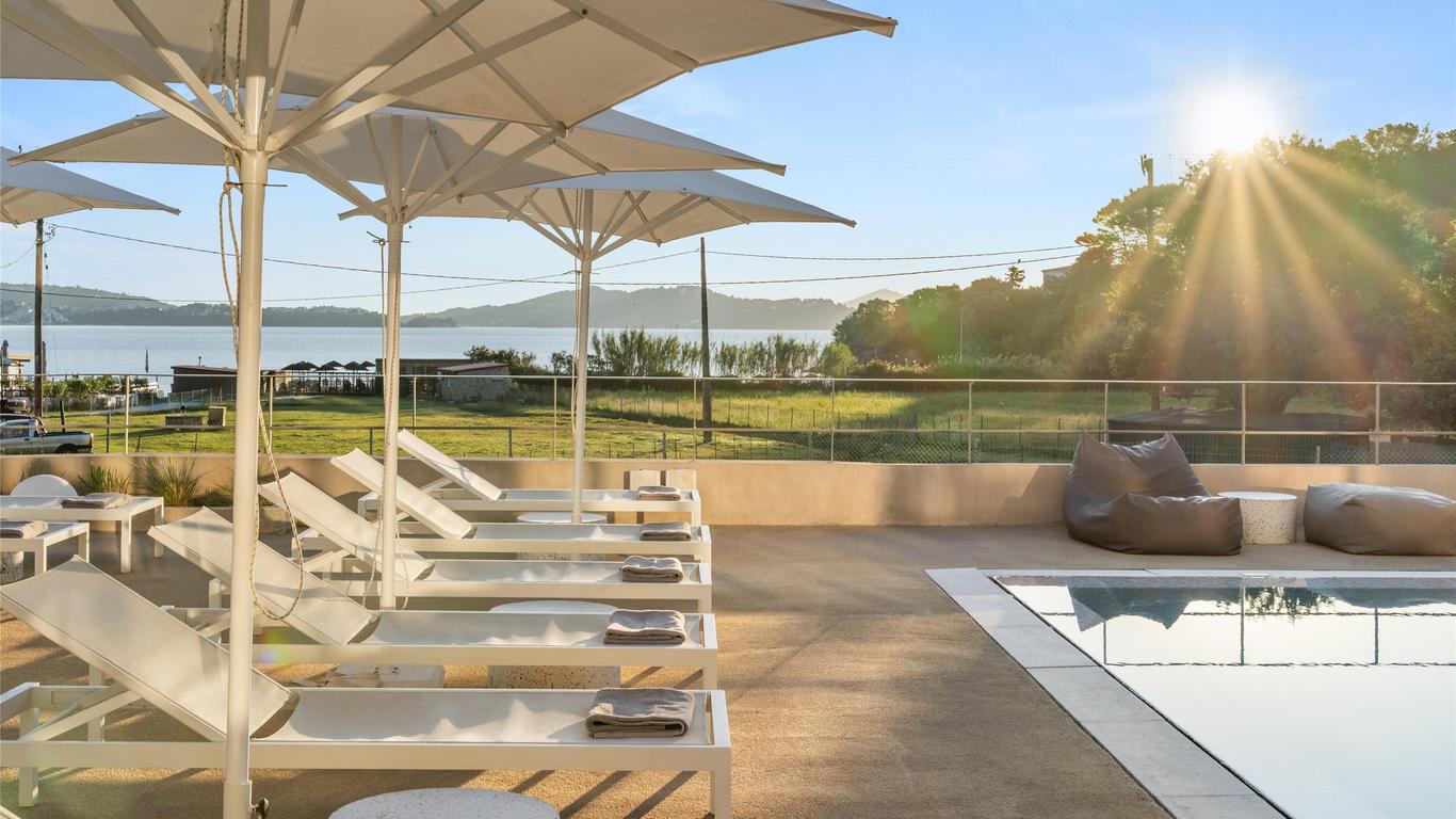 راديسون ريزورت بلازا سكياثوس