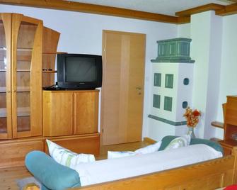 Apartment in the nature and hiking paradise of the Lower Austrian Alps - Türnitz - Living room