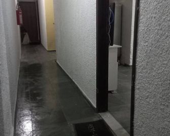 I'm here in RJ - Niterói - Pasillo