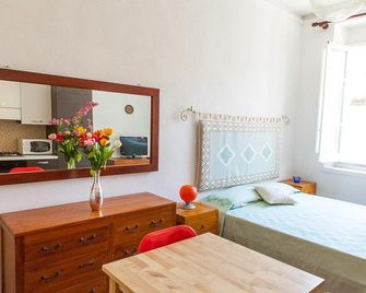 S Efisio in Cagliari Centre Q4825 - كاغلياري - غرفة نوم