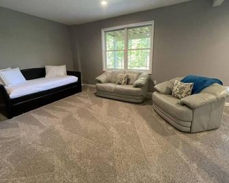 Hillside Pines Summar - Lewiston - Sala de estar