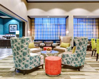 Hampton Inn & Suites Atlanta Perimeter Dunwoody - Atlanta - Lounge
