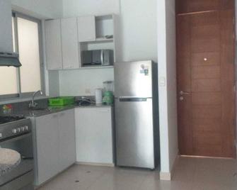 Individual apartment or for a couple with pool and WIFI - Piura - Cucina