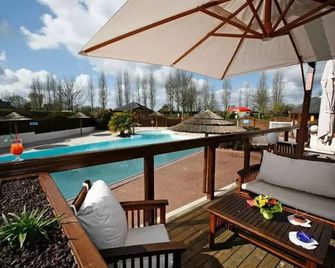Campsite Seasonova Haliotis - Premium Cottage 3bedrooms/2sdb 6 Persons - Le Mont-Saint-Michel - Pool