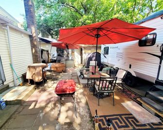 Plaid Room 3min From Yale Univ - New Haven - Patio