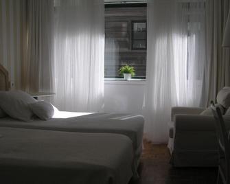 Hotel Central By Myhousespain - Gijón - Bedroom