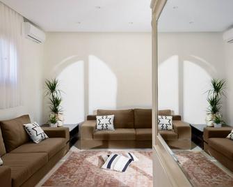 Villa Bali Bay only 50 m from sandy beach - Bali - Living room