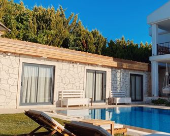 Limon Hotel - Cesme - Piscina