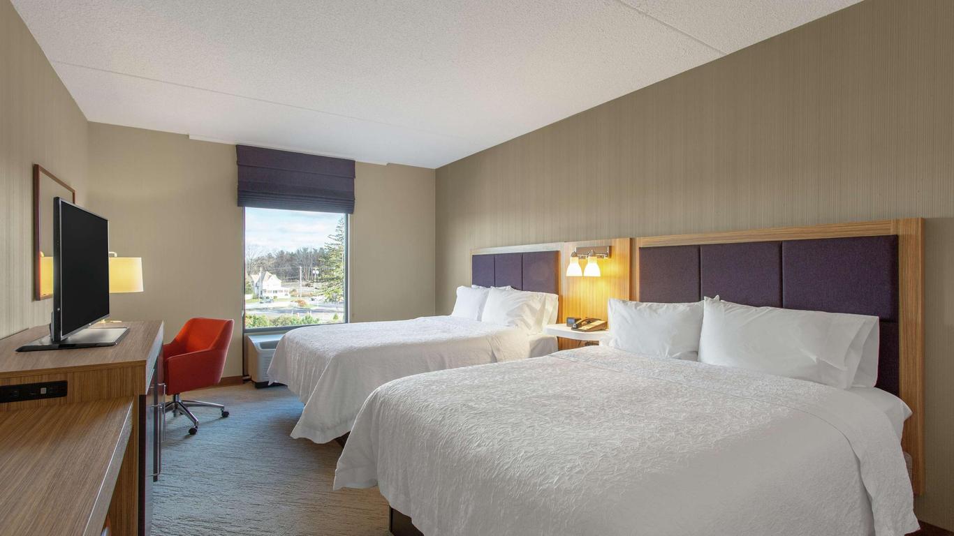 Hampton Inn & Suites Albany-Airport