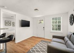 One bedroom duplex in desirable Park Hill - Fort Smith - Wohnzimmer