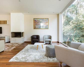 Granja Viana - Beautiful Country House To Gather Friends 20 Km From São Paulo. - Carapicuíba - Living room