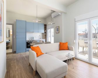 Celine Volos By Halu! - Volos - Sala de estar