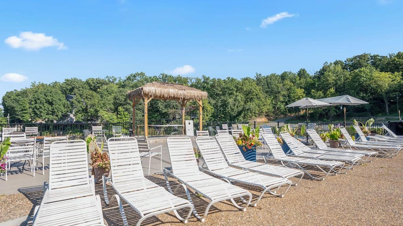 Inn At Grand Glaize