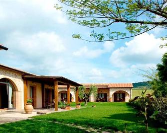 Le Cascatelle - Cerveteri - Edificio
