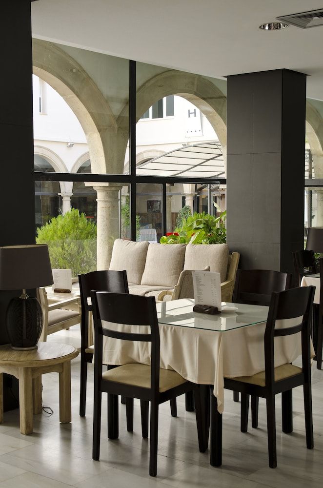 Trh Ciudad De Baeza - Baeza - Restaurant