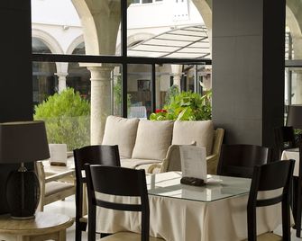 Trh Ciudad De Baeza - Baeza - Restaurant