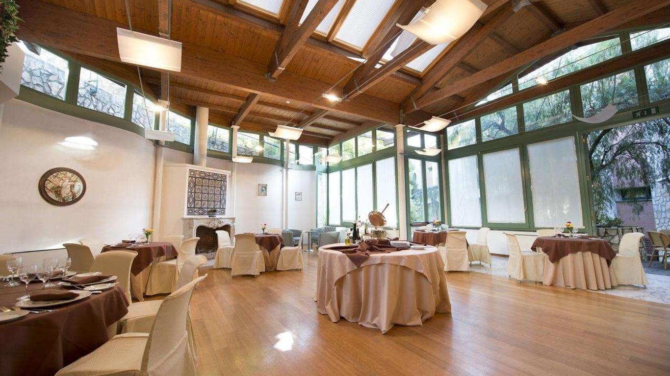 سولوفرا بالاس هوتل ريزورتس