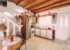 Yiannis' Maizonette Ancient Olympia - Happy Rentals - Olympia - Kitchen