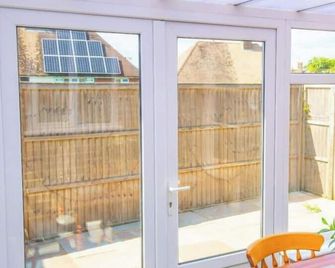 Pittlesden Cottage - Sleeps 4 - Tenterden - Tenterden - Balkon