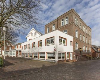 Hotel Graf Waldersee - בורקום - בניין
