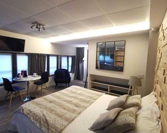 Au Saint Martin 2 - Cholet - Bedroom
