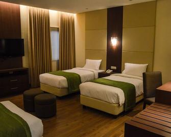 Hotel Monticello - Tagaytay - Schlafzimmer