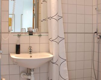 Hotell Oskar - Lund - Kylpyhuone