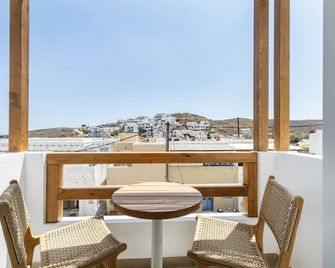 Kythnos Blue - Suite 3 Loutra Bch Balcony Sea View - Kythnos - Balcony