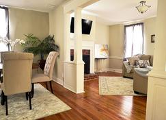 In The Heart Of Antietam - Sharpsburg - Living room