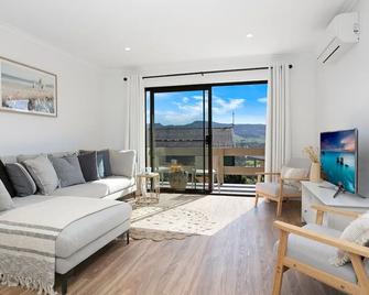Unwind - Gerringong - Living room