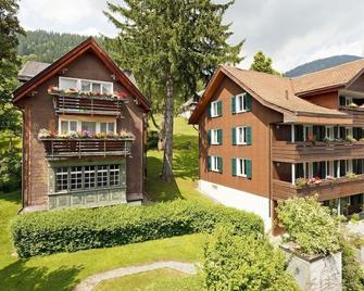 Hirschen Guesthouse - Village Hotel - Wildhaus - Building