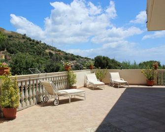 Il Belvedere vicino Taormina - Savoca - Balkon