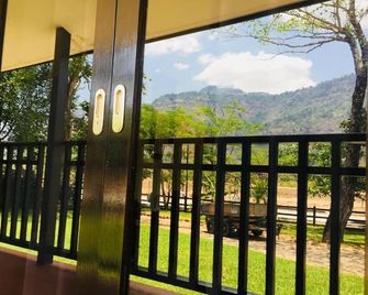 Wopakok Hotel - Champasak - Balcony