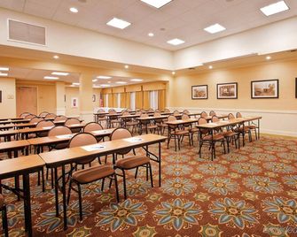 Holiday Inn Express Fairhope-Point Clear By IHG - Феєргоуп - Зал засідань